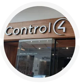 Showroom Onetech en el Centro Comercial El Tesoro, Medellín